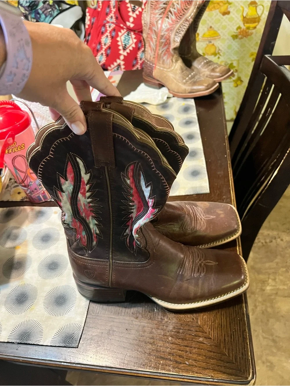 Ariat Brown Leather Western Cowboy Boots with Embroidered Shaft - Picture 2 of 3
